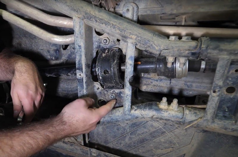 Driveshaft carrier bearing noise
