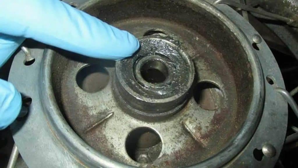 Signs of damaged motorcycle wheel bearings