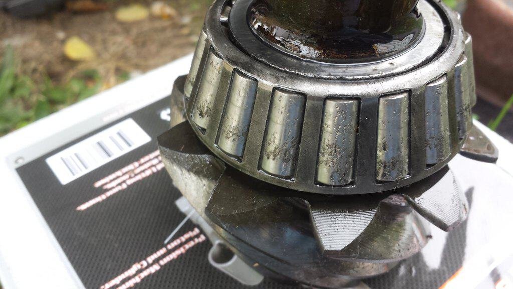 bad pinion bearing symptoms